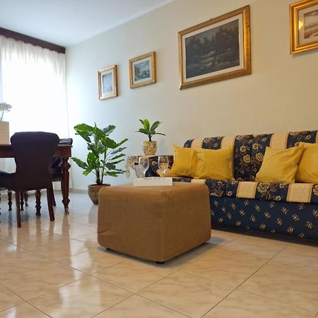 Lorenzo Guest Suite With Free Private Parking-- Cantieri Culturali Palermo Ngoại thất bức ảnh