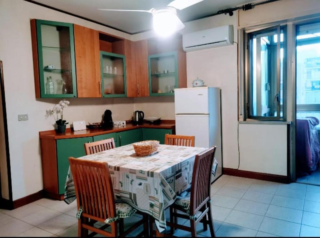 Lorenzo Guest Suite With Free Private Parking-- Cantieri Culturali Palermo Ngoại thất bức ảnh