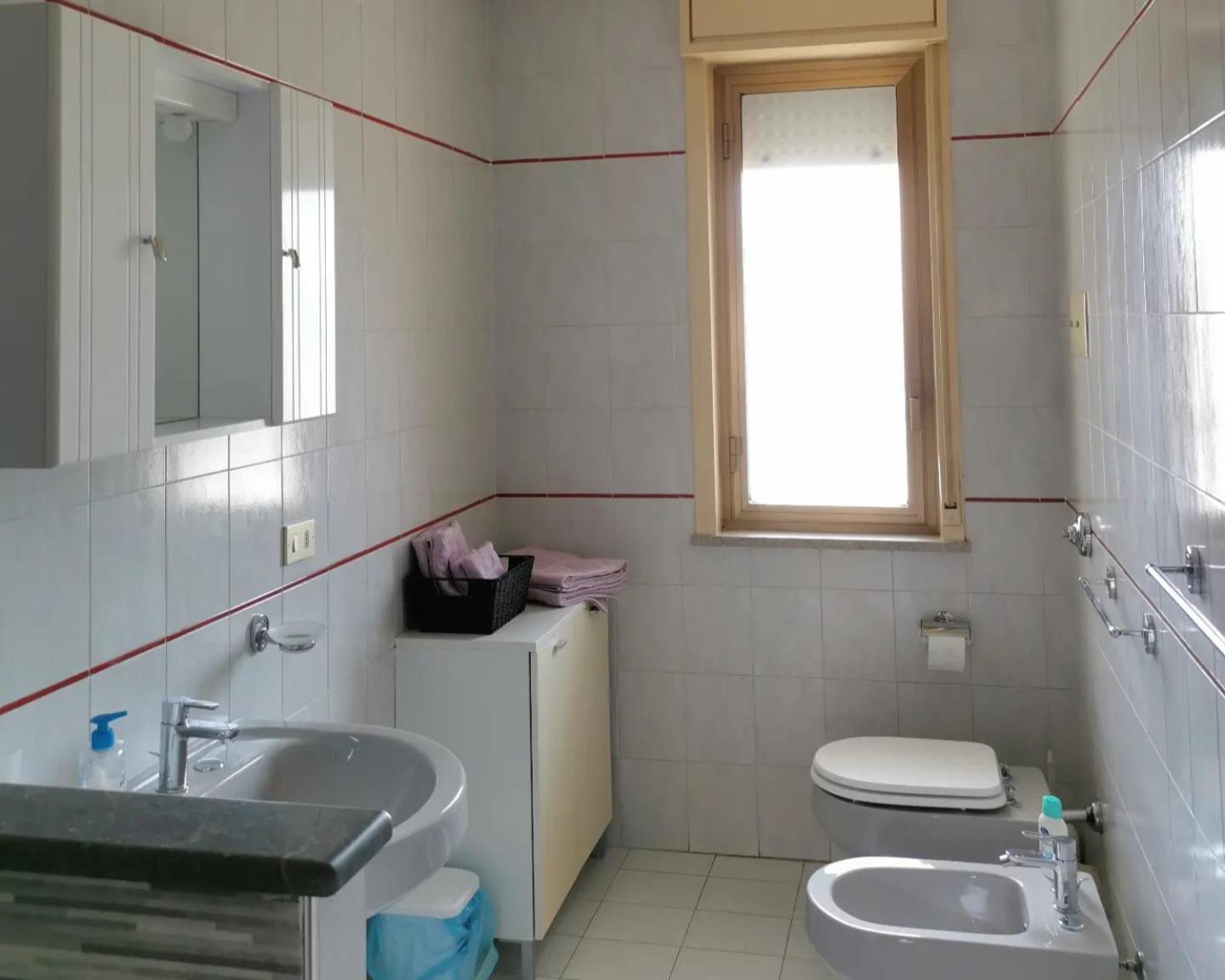 Lorenzo Guest Suite With Free Private Parking-- Cantieri Culturali Palermo Ngoại thất bức ảnh
