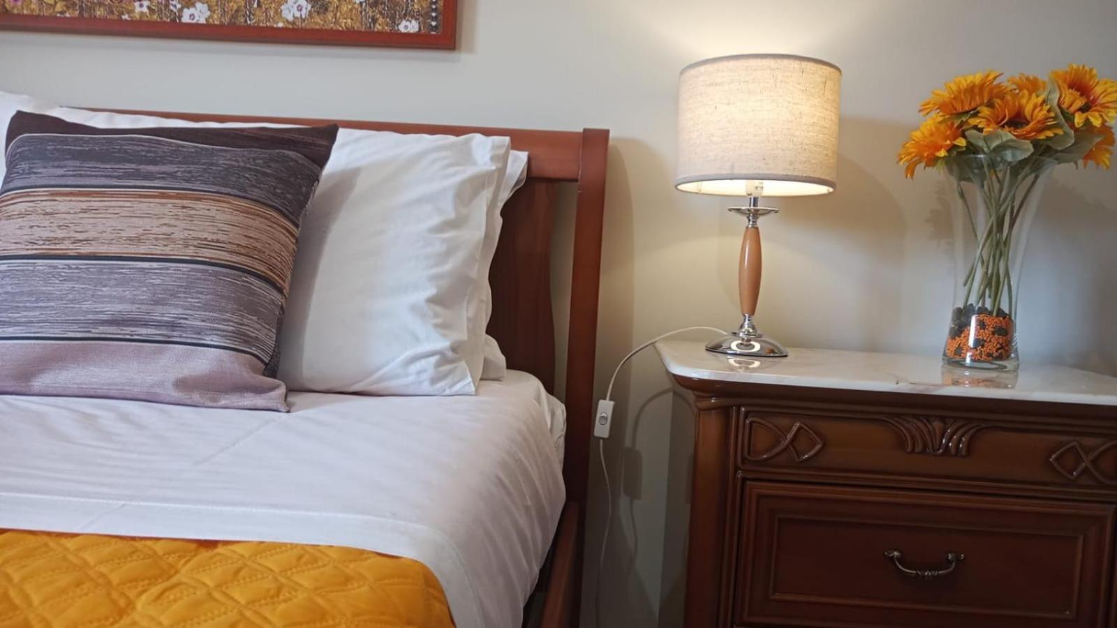 Lorenzo Guest Suite With Free Private Parking-- Cantieri Culturali Palermo Ngoại thất bức ảnh